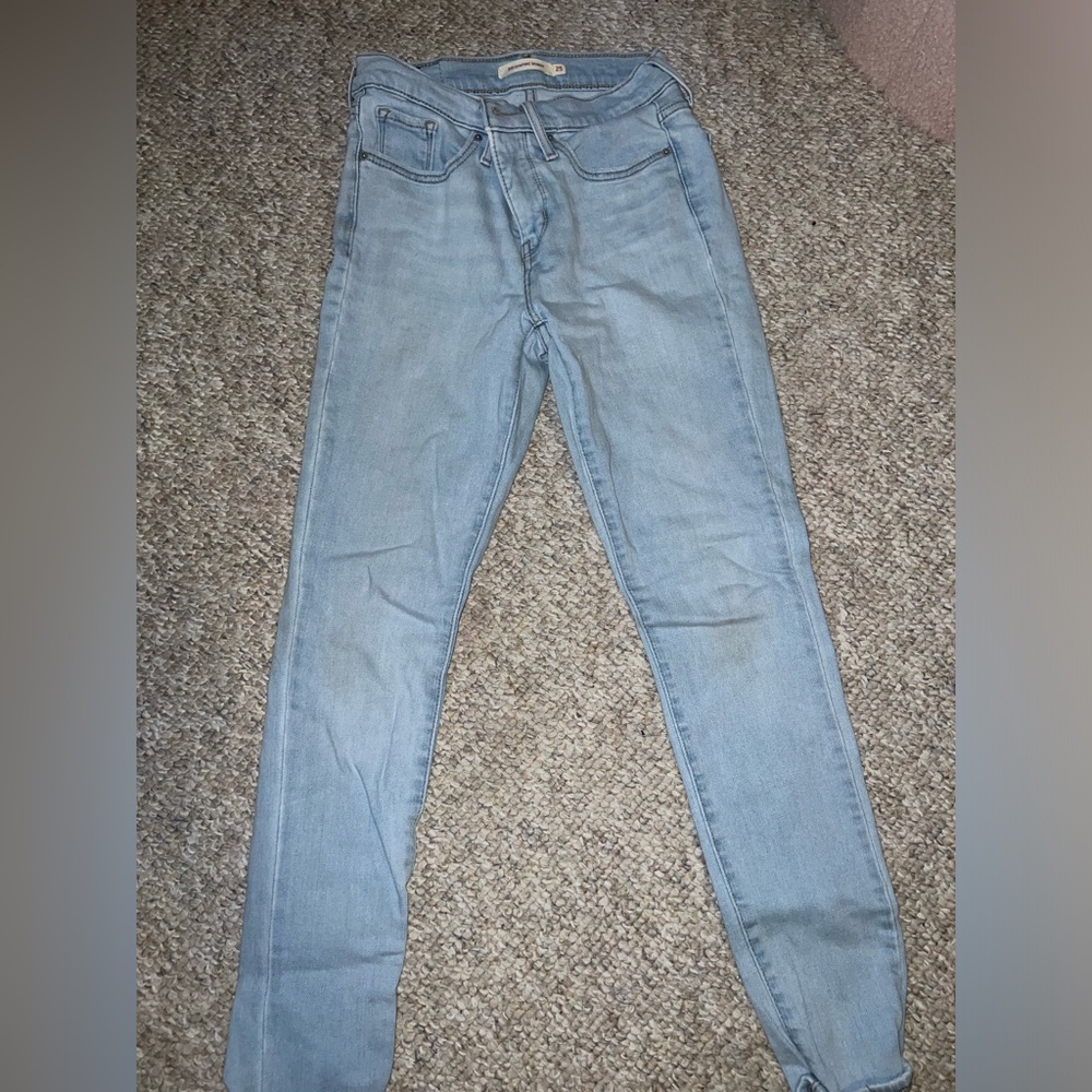 Levi’s shaping skinny jeans